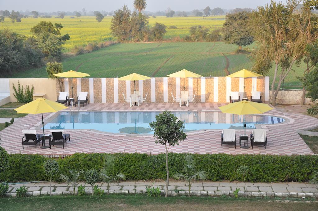 Kadamb Kunj Resort Баратпур Екстериор снимка